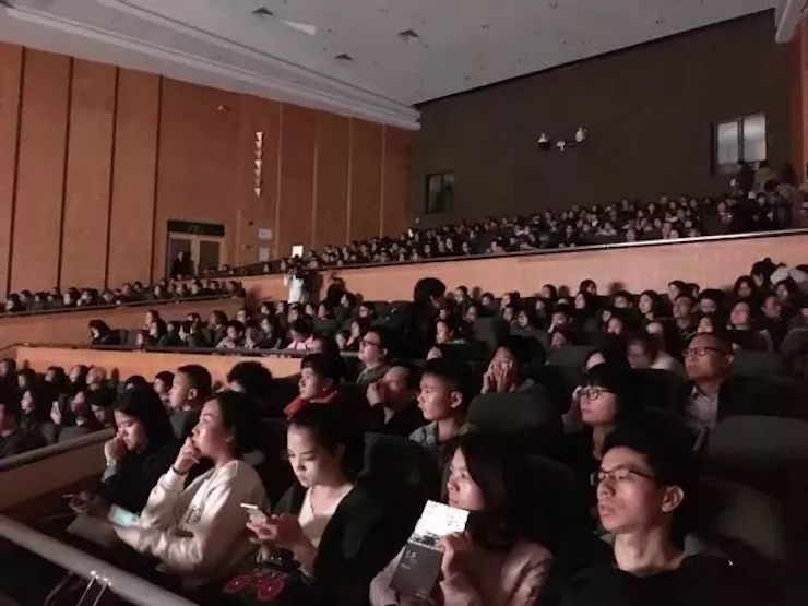 【报道】QG刮刮乐艺术家孙鹏杰《琴书》主题音乐会深圳演出获得巨大成功！